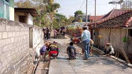 PEMBANGUNAN PADAT KARYA MULAI BERAKSI