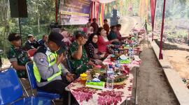TAWU SUMUR SUMBER GEBYOK PADUKUHAN SUMBERJO KALURAHAN NGLIPAR